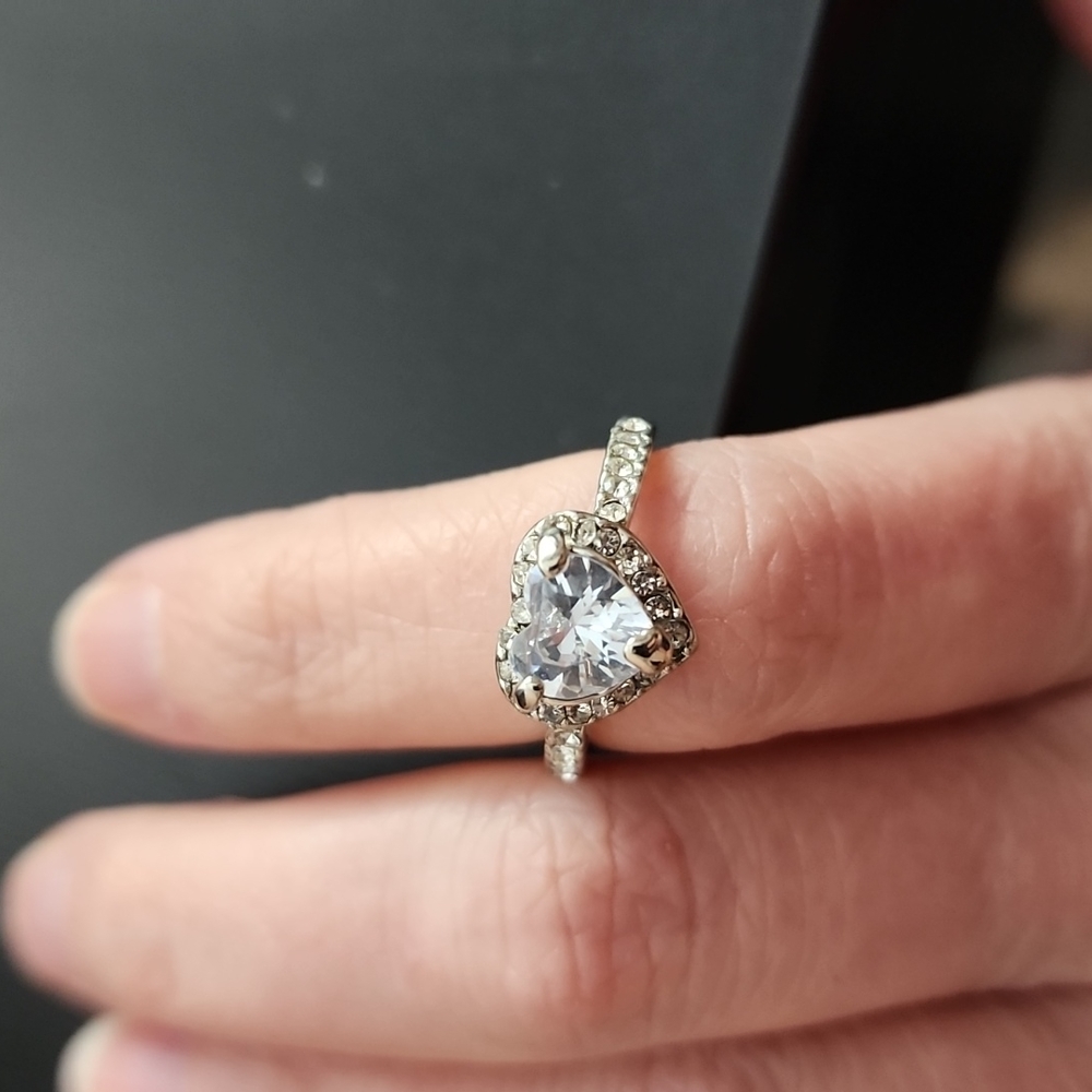 Stainless steel and zerconia heart ring